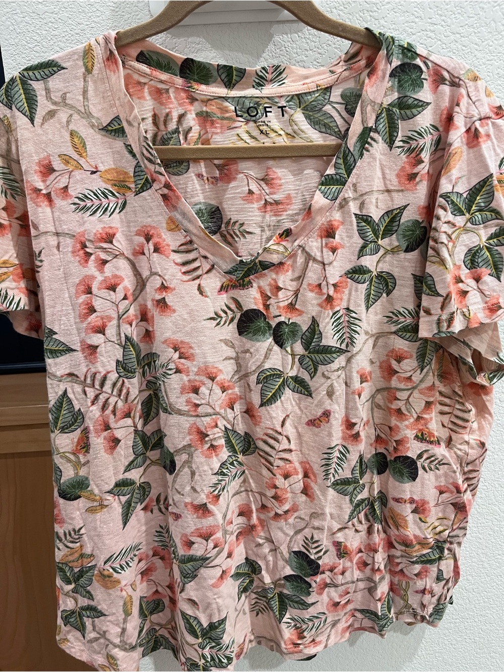 LOFT Pink Floral V-Neck Short Sleeve Top with Green Leaf Print XL